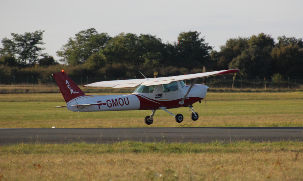Cessna au décollage